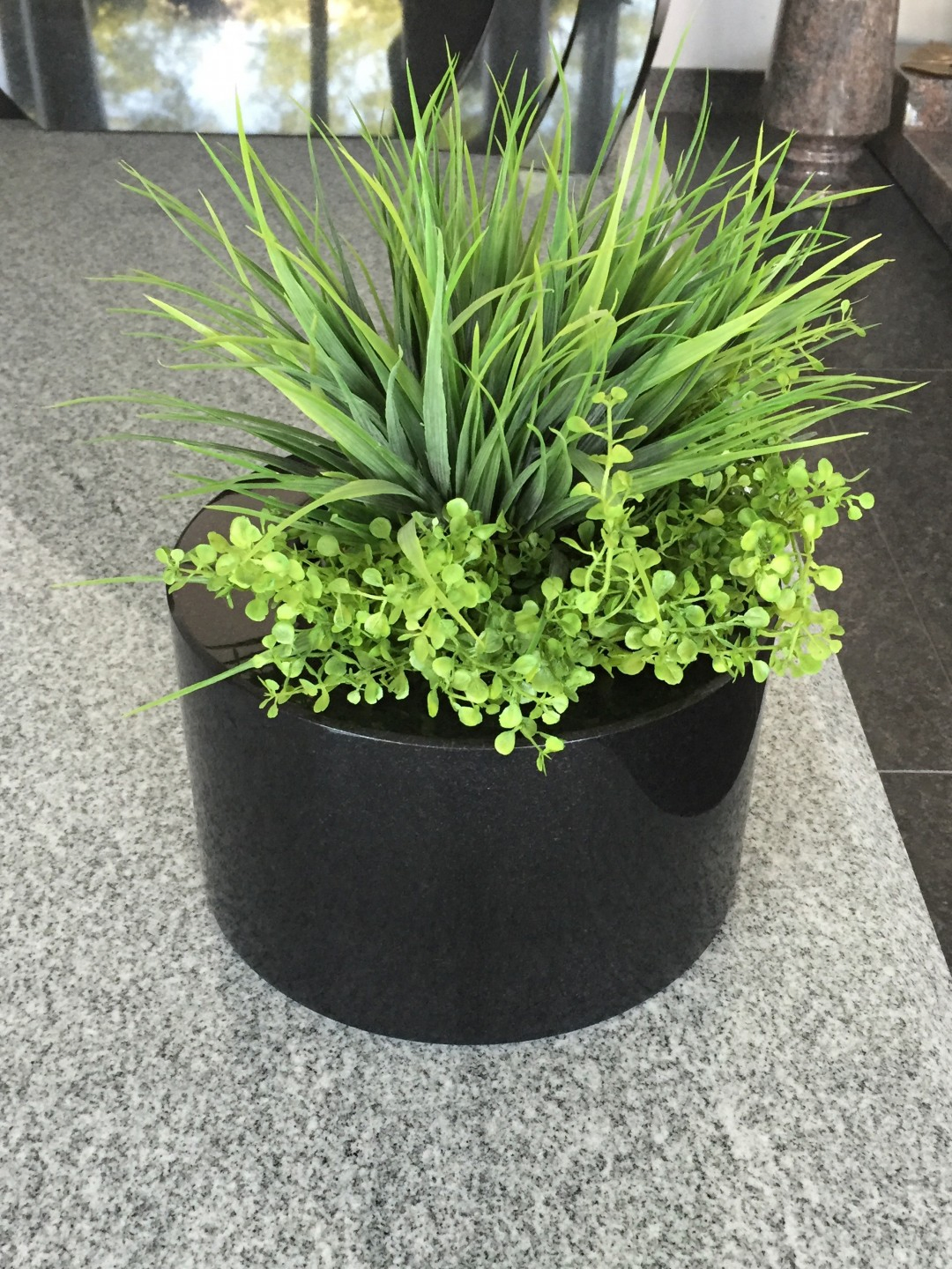 Zwart graniet plantenbak