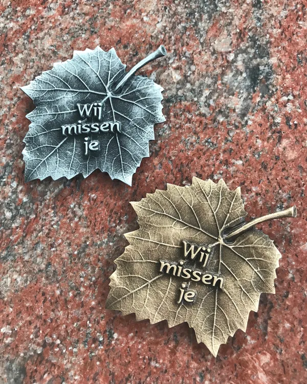 Brons en Aluminium tekst herfst blad