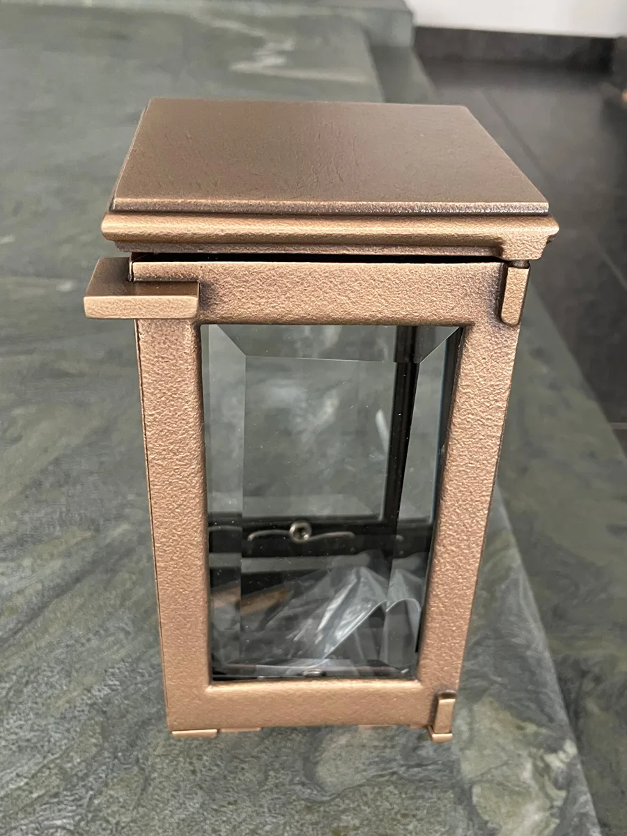 bronzen lantaarn
