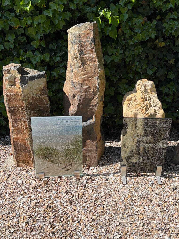 Basalt, versteend hout , glas voorbeelden
